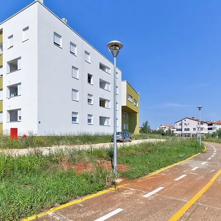 Nena House With Lejlighed Umag